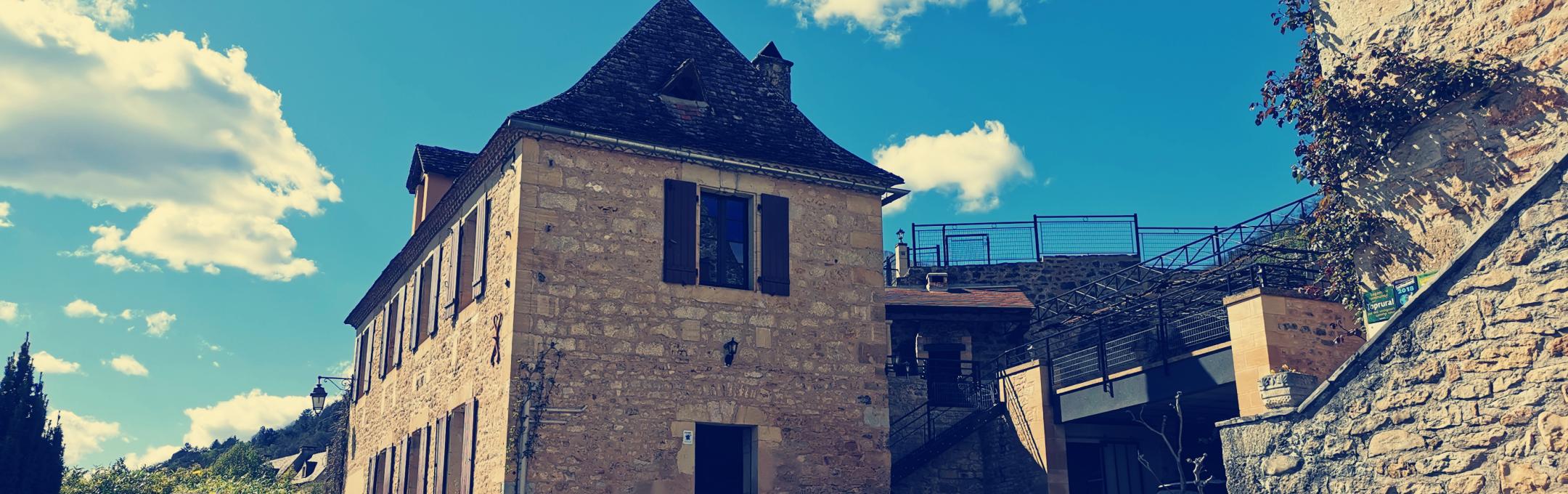 Échappées belles en Périgord Noir : Maisons de vacances et gîtes